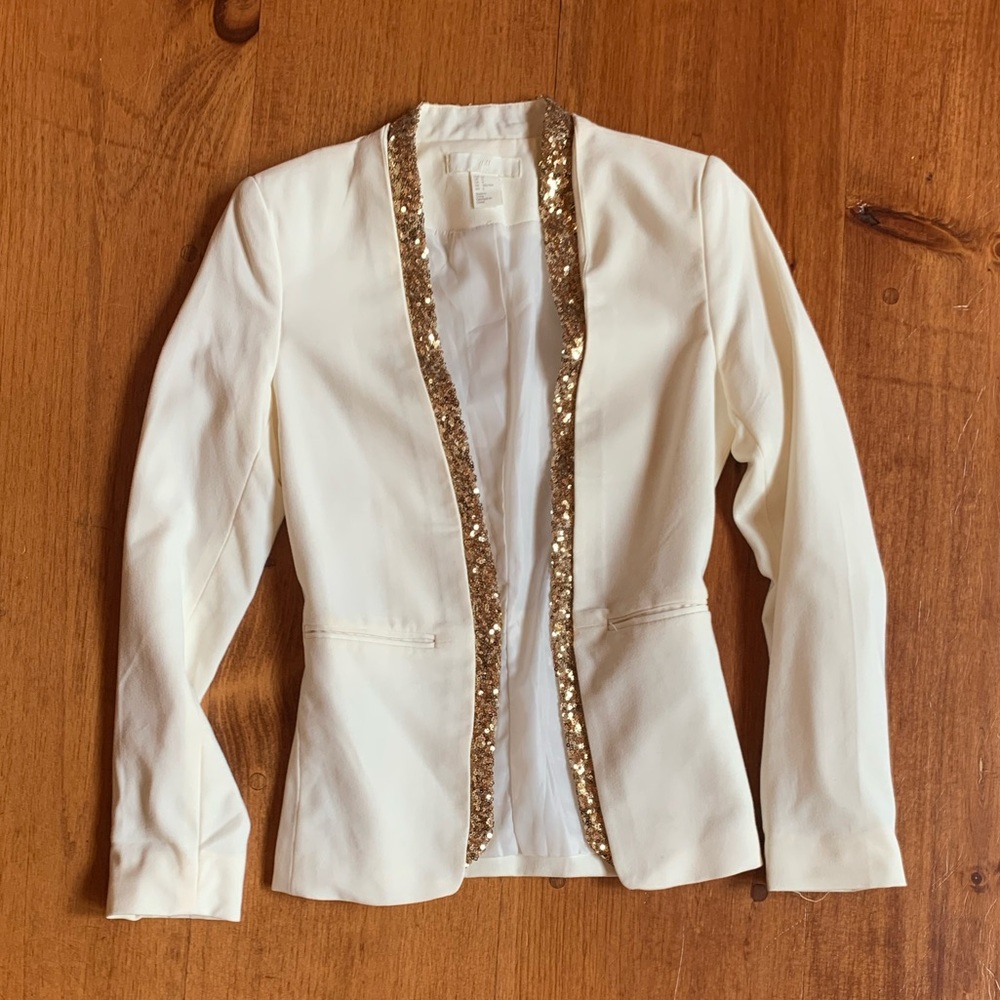 Cream blazer w gold sequin detail